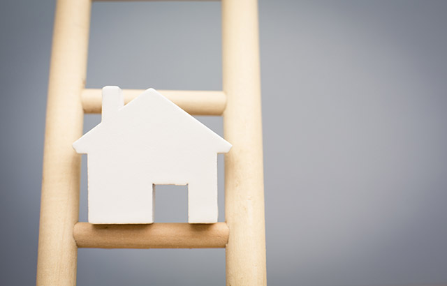 A while house on a ladder, problems of getting onto housing ladder